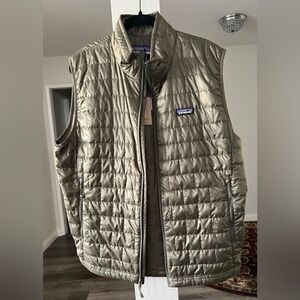 Patagonia Men’s Nano Puff Vest In Army Green.
